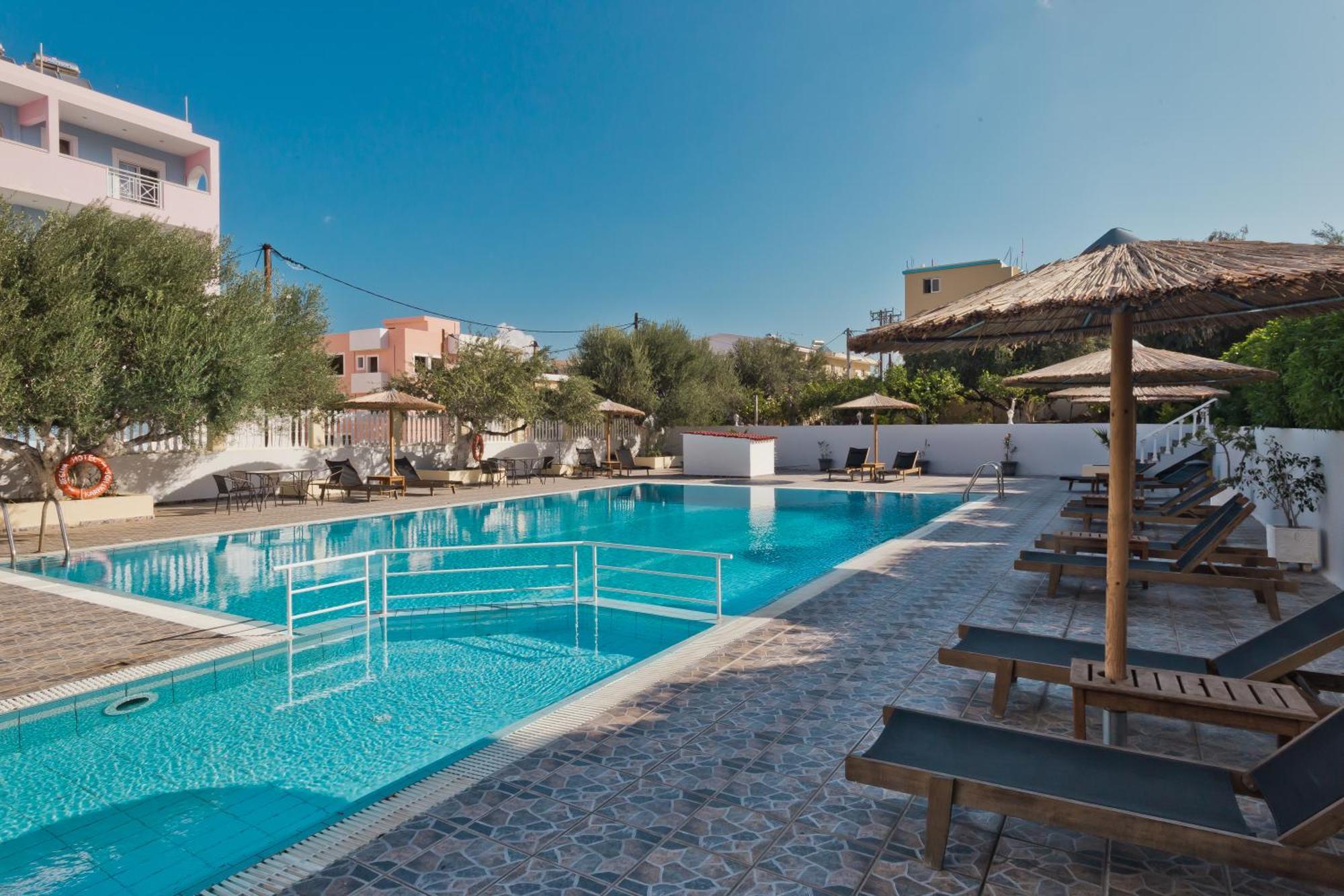 קרפאטוס Regina Studios & Hotel מראה חיצוני תמונה