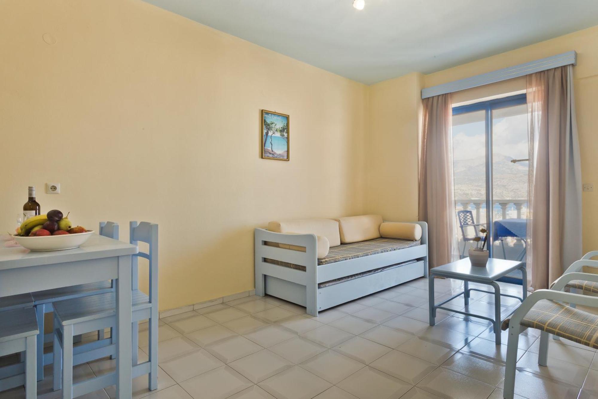 קרפאטוס Regina Studios & Hotel מראה חיצוני תמונה